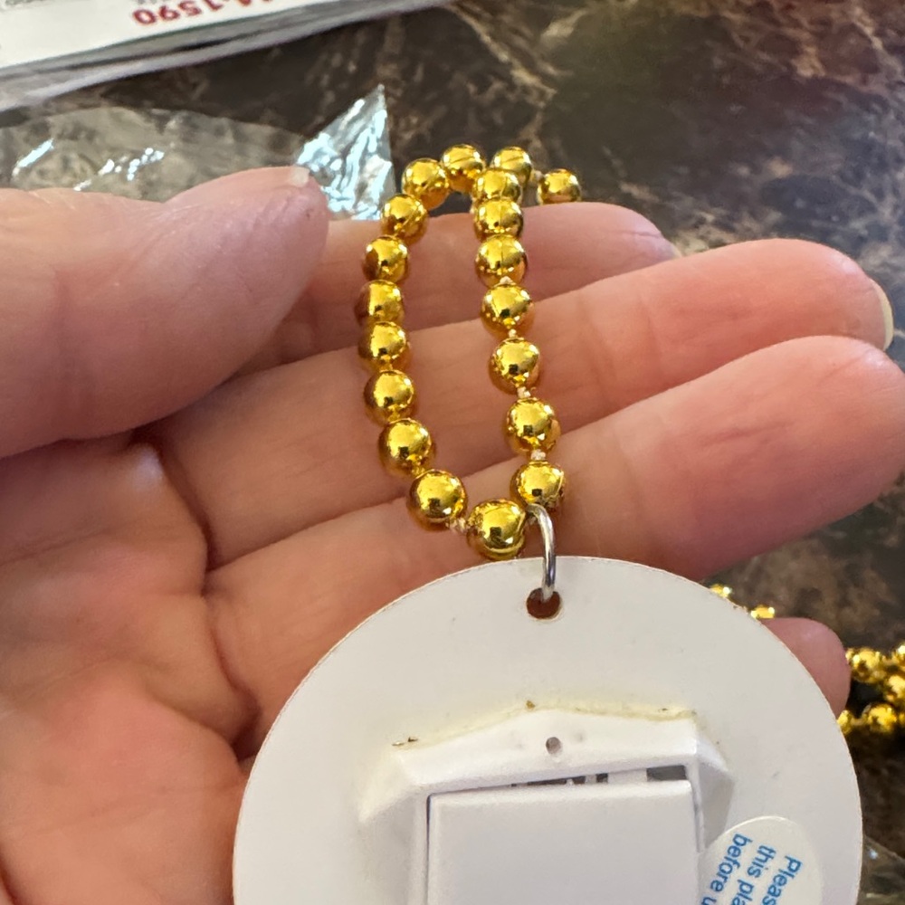 Nashville Hockey Predators Gold and Yellow Team Logo Light Up Beaded Necklaces - Picture 6 of 7